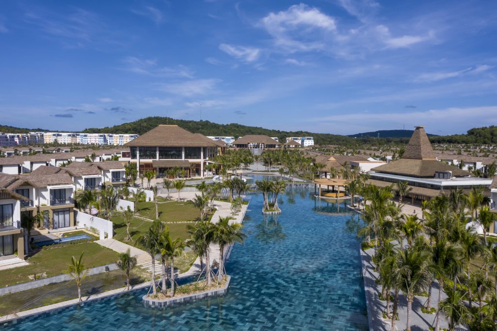 new world ph&uacute; quốc resort